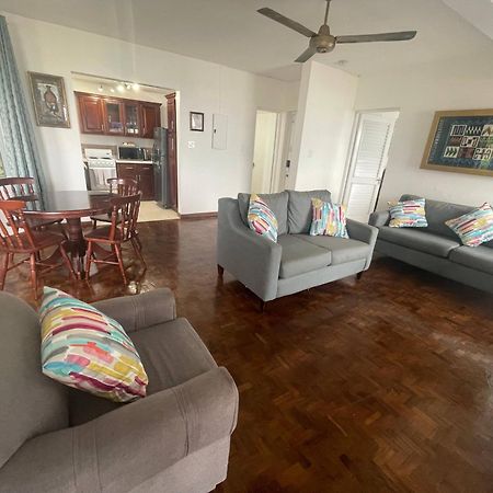 Oceanbreeze Jamaica Penthouse, 7-Minute Walk To Beach Ocho Rios Ngoại thất bức ảnh